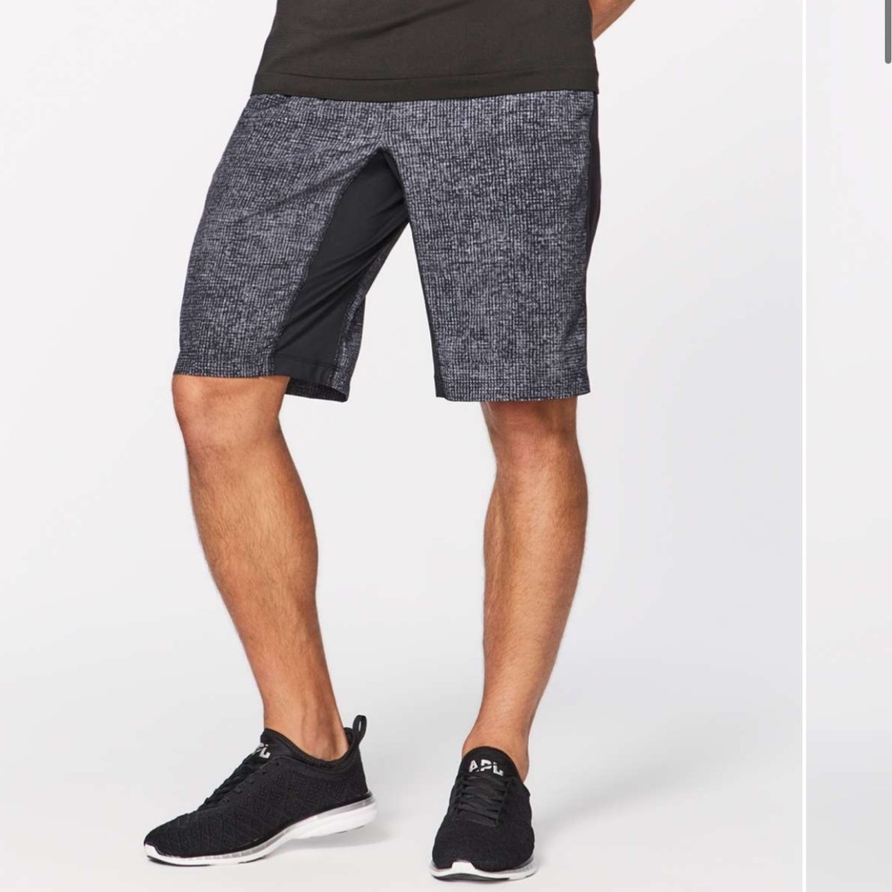 Lululemon Men’s T.H.E. Short Linerless 11"
